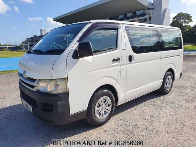 toyota 10 seater van