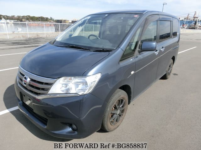 Nissan serena 2011