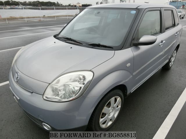 Mazda verisa 2005