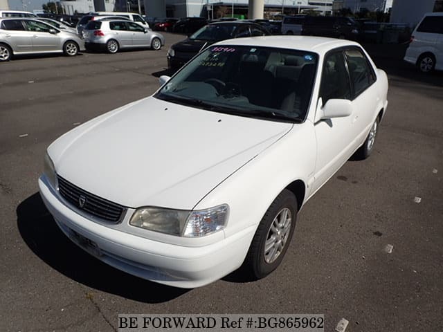 TOYOTA Corolla Sedan