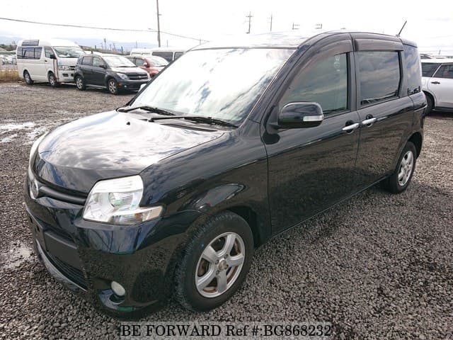 Toyota sienta 2012