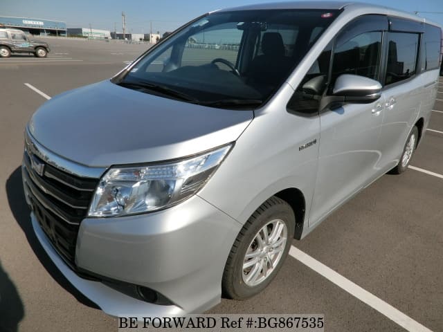 TOYOTA Noah