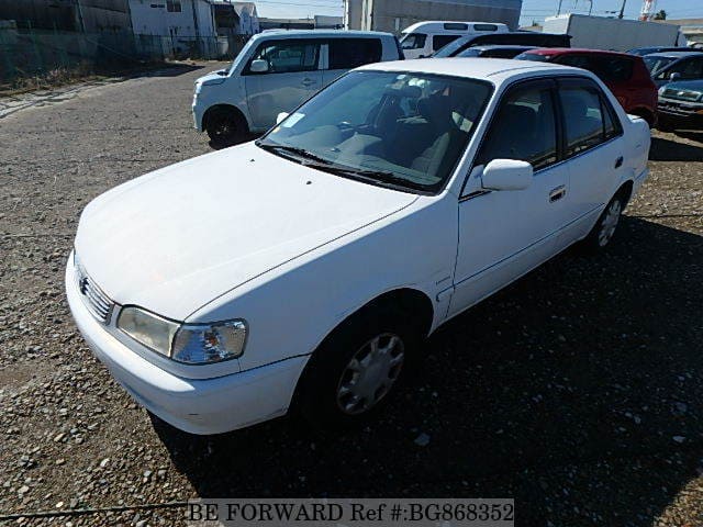 TOYOTA Corolla Sedan