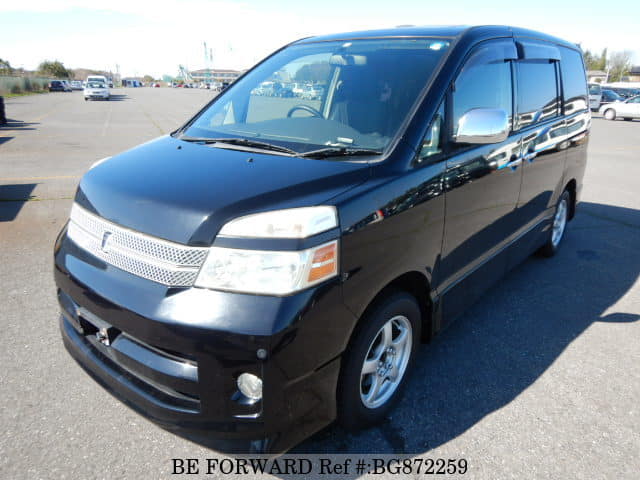 Toyota voxy 2005