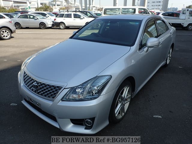 Toyota crown 2011