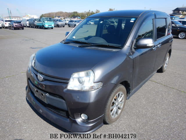 Toyota sienta 2011
