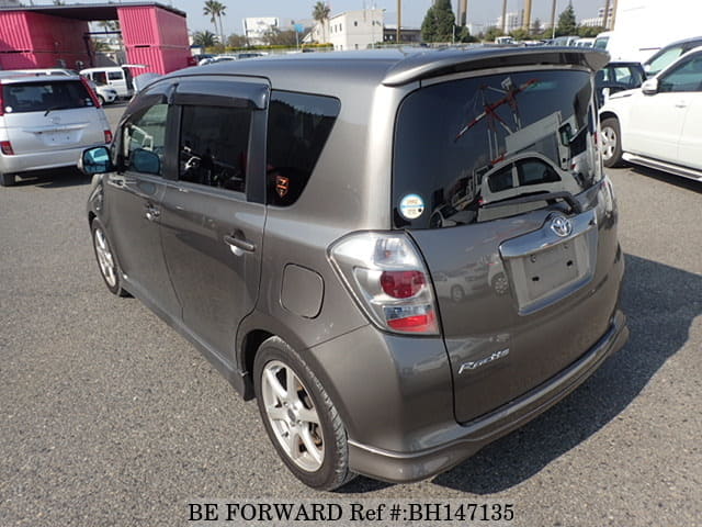 Toyota ractis 2009