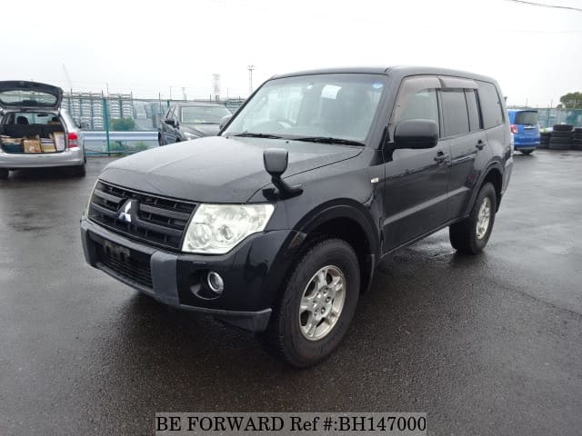 MITSUBISHI Pajero