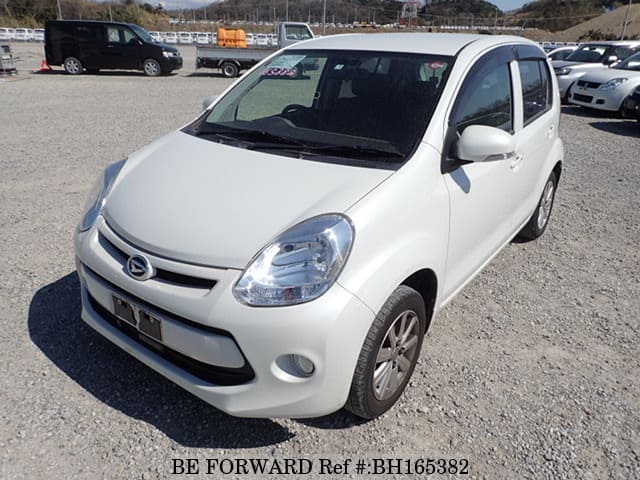 Daihatsu boon 2015