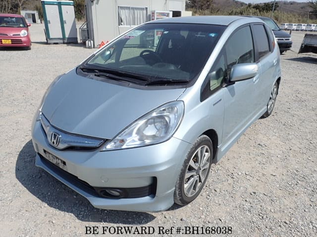Used 13 Honda Fit Hybrid Rs Daa Gp4 For Sale Bh Be Forward
