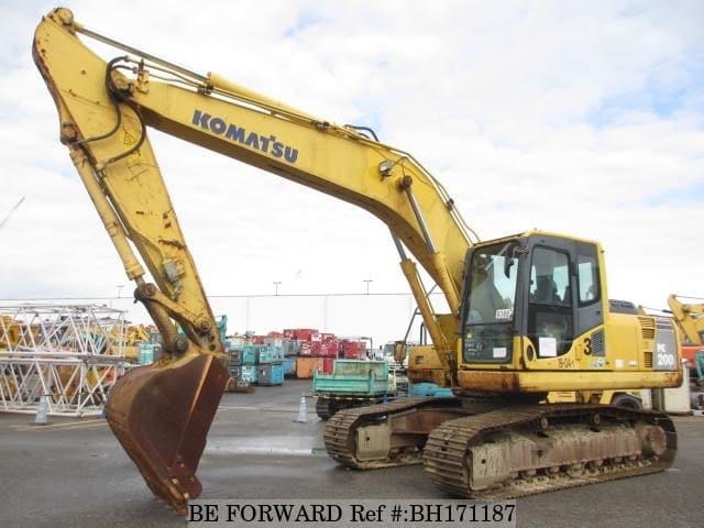 Komatsu PC200-8