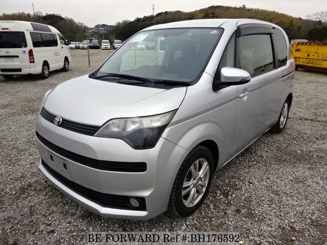 Toyota spade 2013
