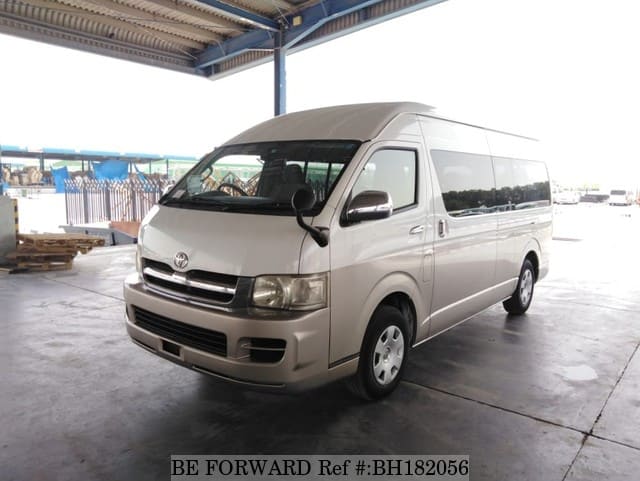 TOYOTA Hiace Commuter