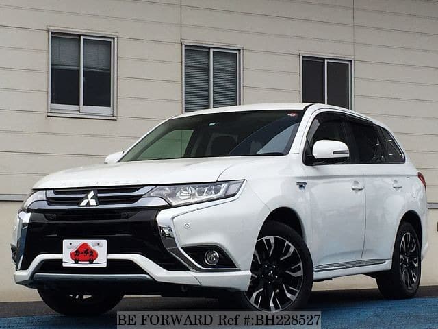 MITSUBISHI Outlander PHEV