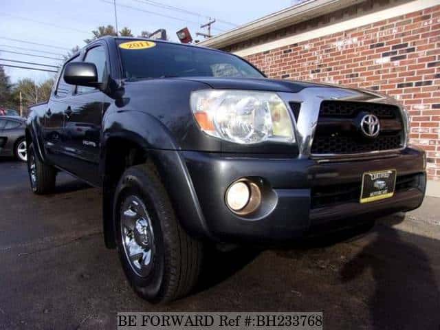 TOYOTA Tacoma