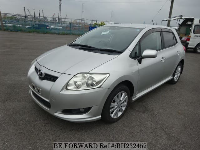 TOYOTA Auris