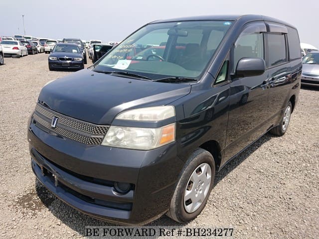 Toyota voxy 2005