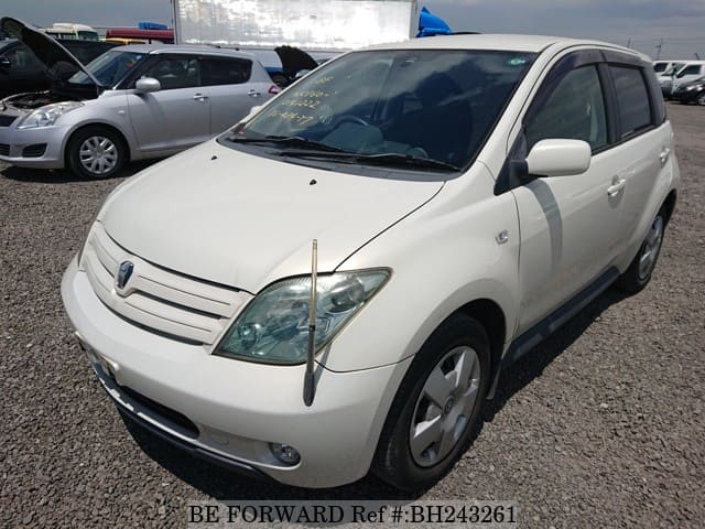 TOYOTA IST