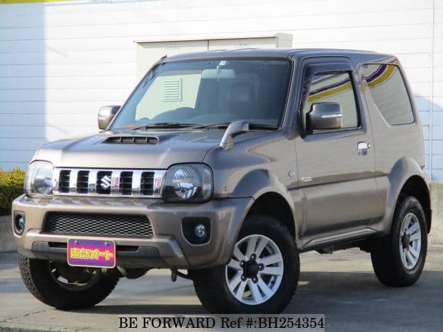 SUZUKI Jimny Sierra