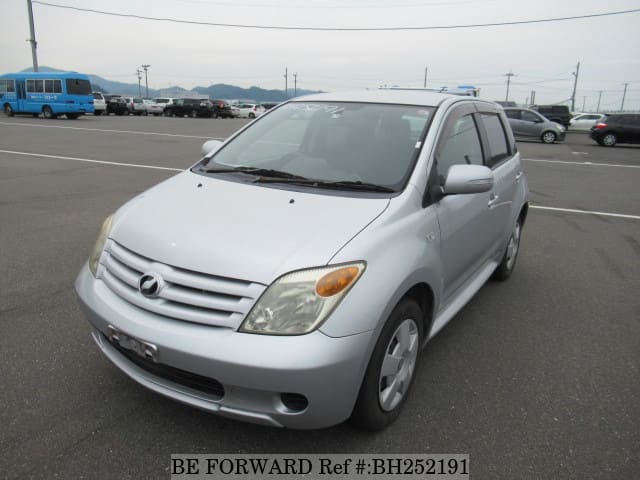 TOYOTA IST