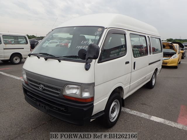 TOYOTA Hiace Commuter