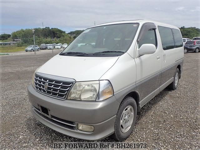 Тойота grand hiace
