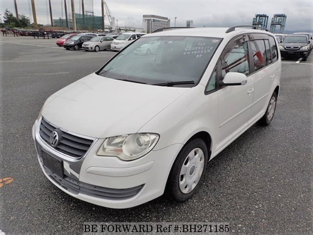 VOLKSWAGEN Golf Touran