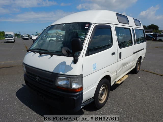 TOYOTA Hiace Commuter