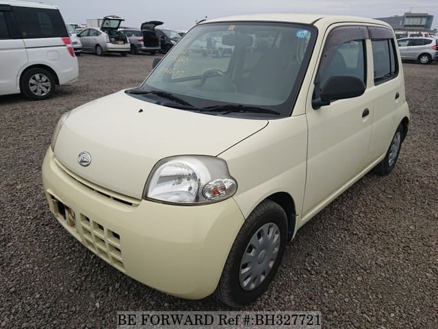 DAIHATSU Esse