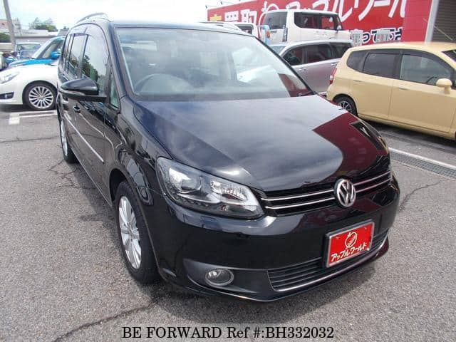 VOLKSWAGEN Golf Touran