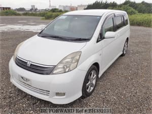 Used 2006 TOYOTA ISIS BH332131 for Sale