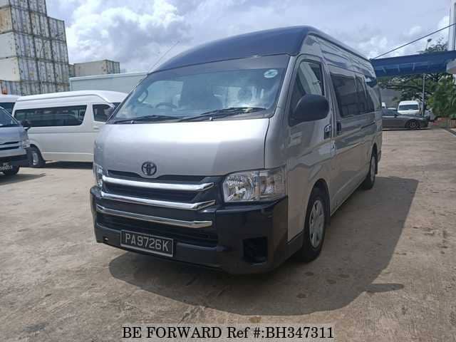 TOYOTA Hiace Commuter