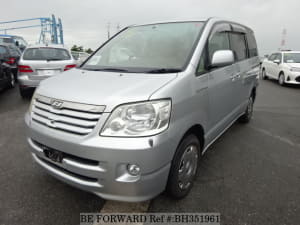 Used 2004 TOYOTA NOAH BH351961 for Sale