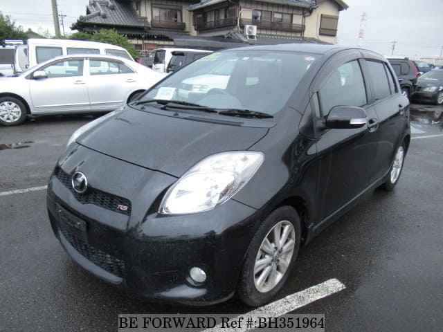 TOYOTA Vitz