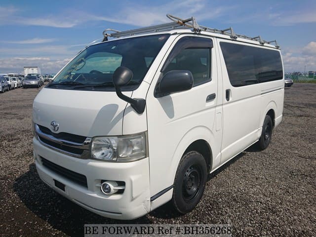 TOYOTA Regiusace Van