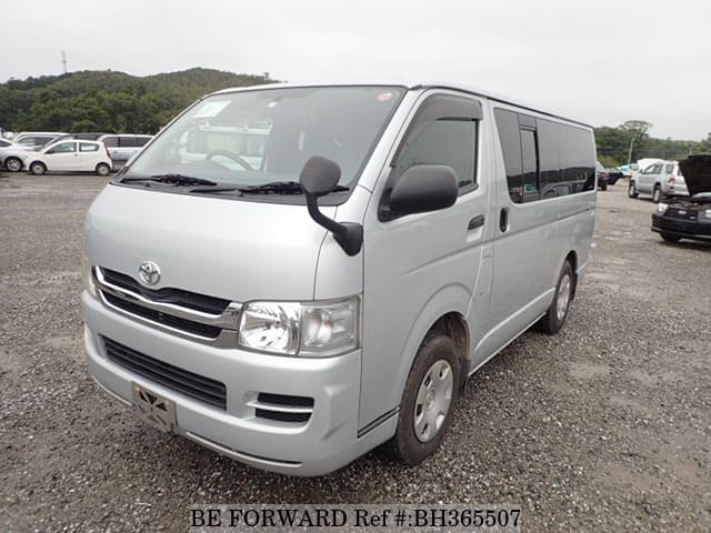 TOYOTA Hiace Van