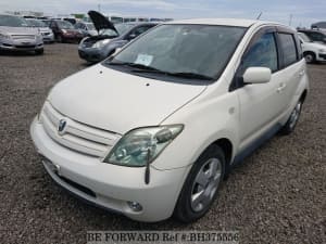 Used 2005 TOYOTA IST BH375556 for Sale