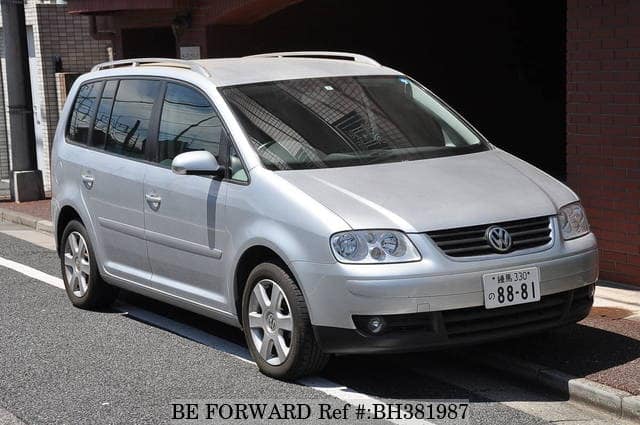 VOLKSWAGEN Golf Touran