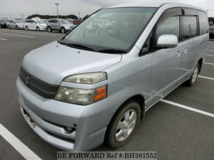 Used 2005 TOYOTA VOXY BH381552 for Sale