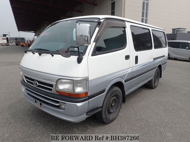 TOYOTA Regiusace Van