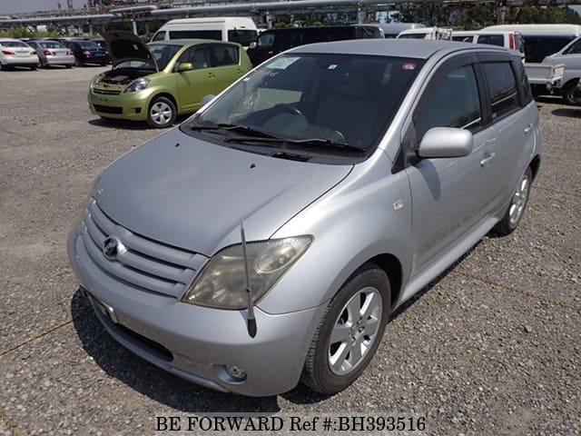 TOYOTA IST