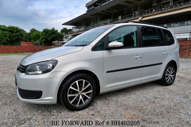 VOLKSWAGEN Touran