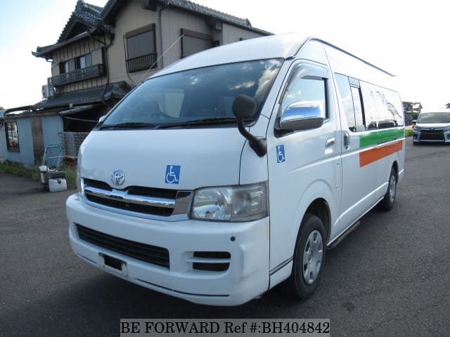 TOYOTA Hiace Commuter