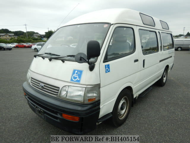 TOYOTA Hiace Commuter