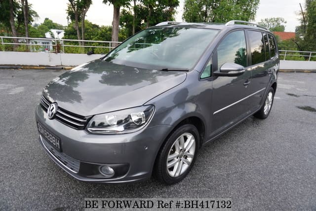 VOLKSWAGEN Touran