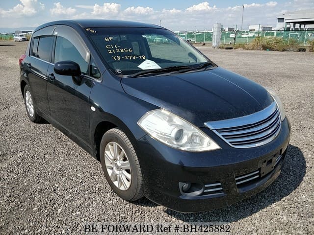 Nissan tiida axis