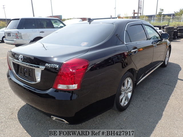 Toyota crown 2011