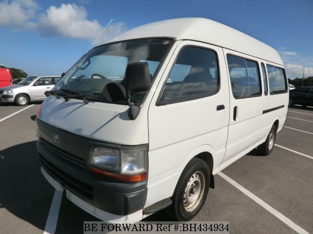 TOYOTA Hiace Commuter