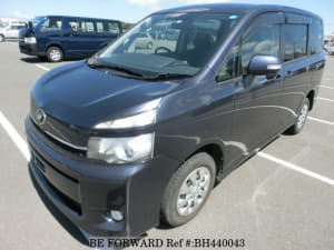 Used 2011 TOYOTA VOXY BH440043 for Sale