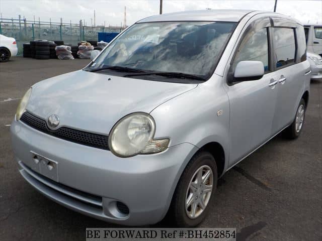 TOYOTA Sienta